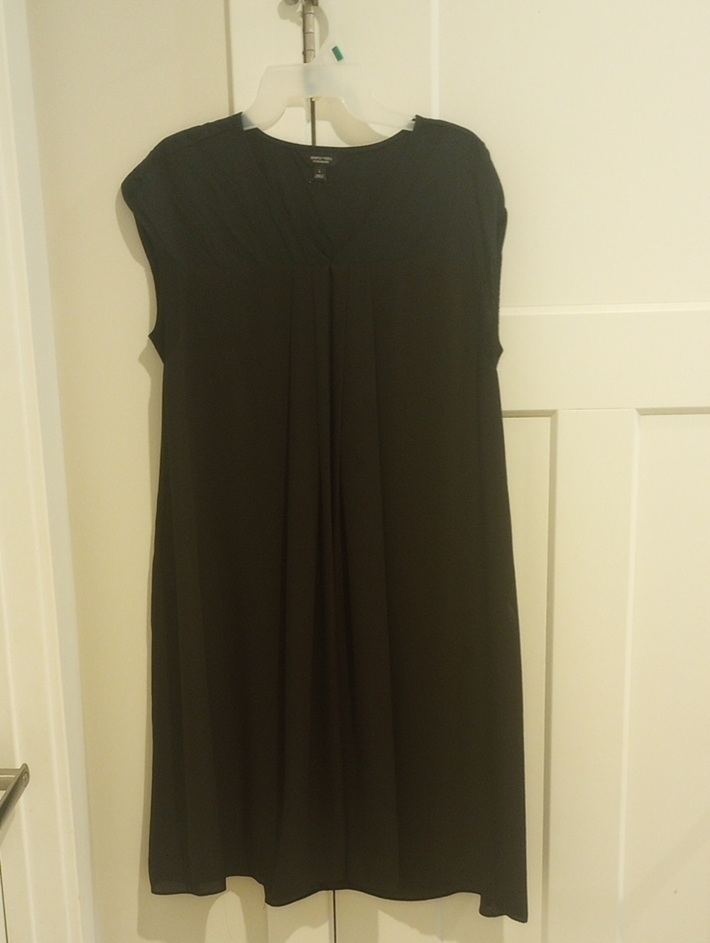 Simply Vera Vera Wang Black Cap Sleeve Pleated Midi Dress